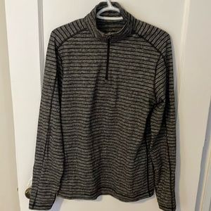 Men’s 1/4 zip Lululemon Sweatshirt